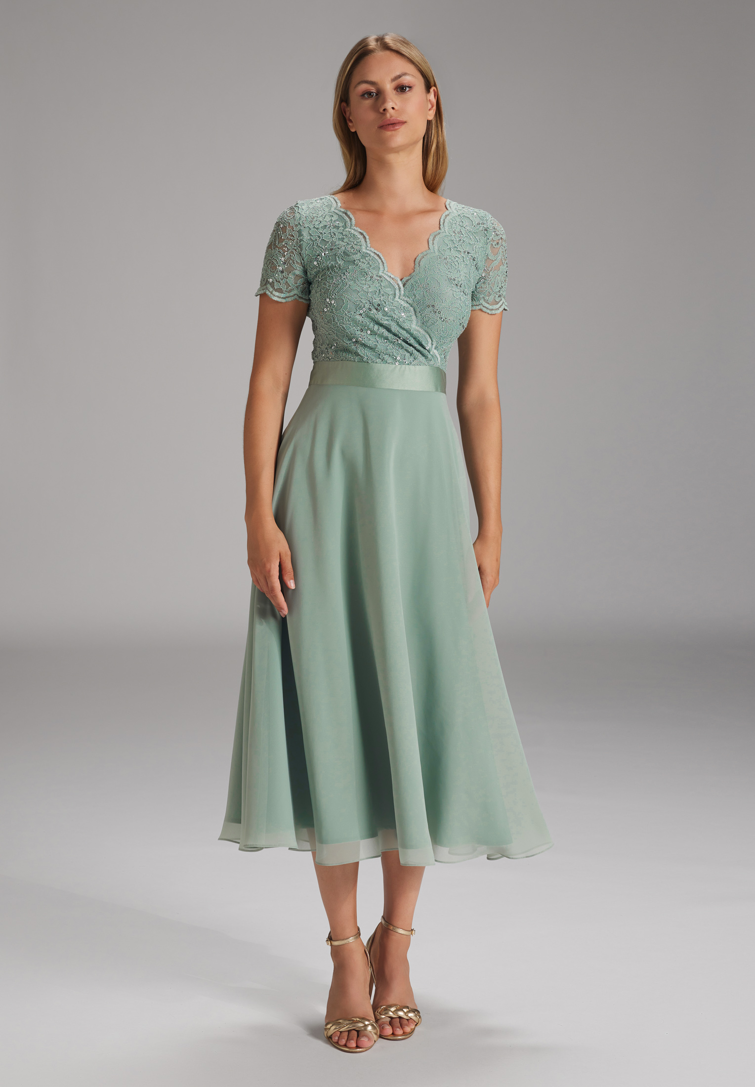 Swing Spitzen-Chiffon-Kleid mit Taillenba soft green 4