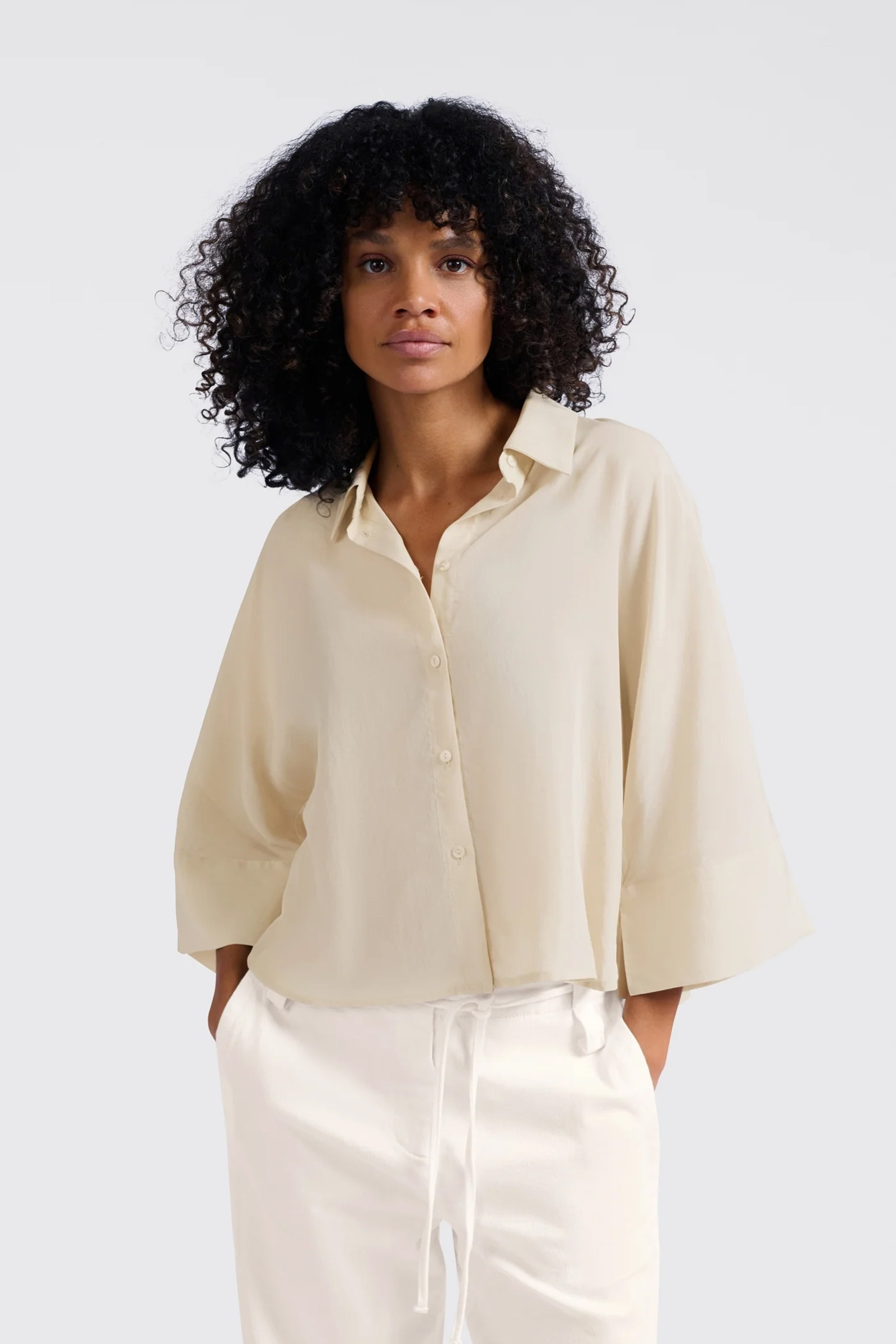 Yaya Cropped loose fit blouse RAINY DAY BEIGE 2