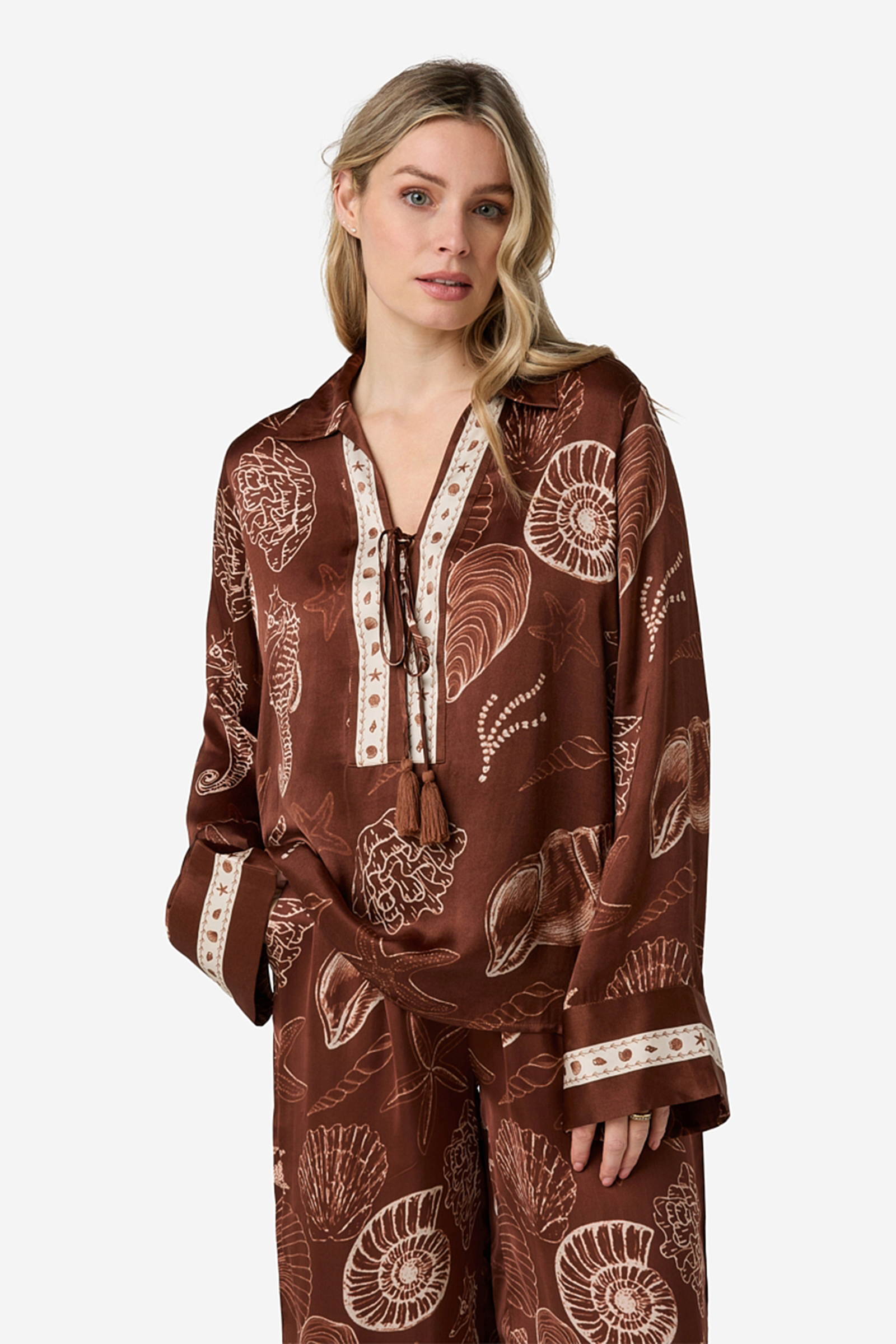 Dames blouse lange mouw bruin