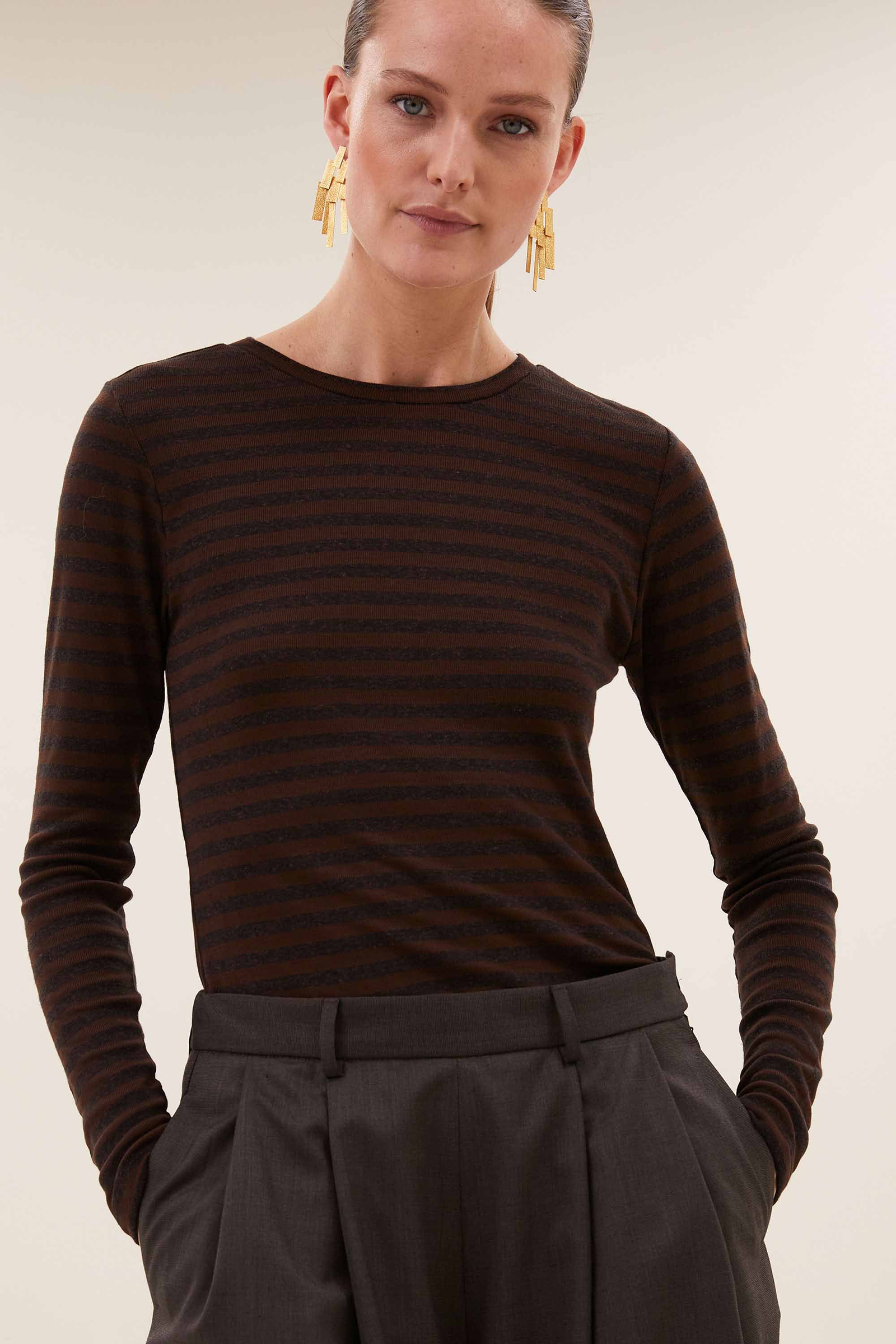 Dames t-shirt lange mouw bruin