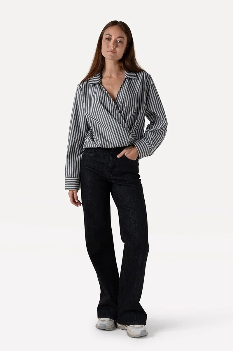 Dames blouse lange mouw zwart