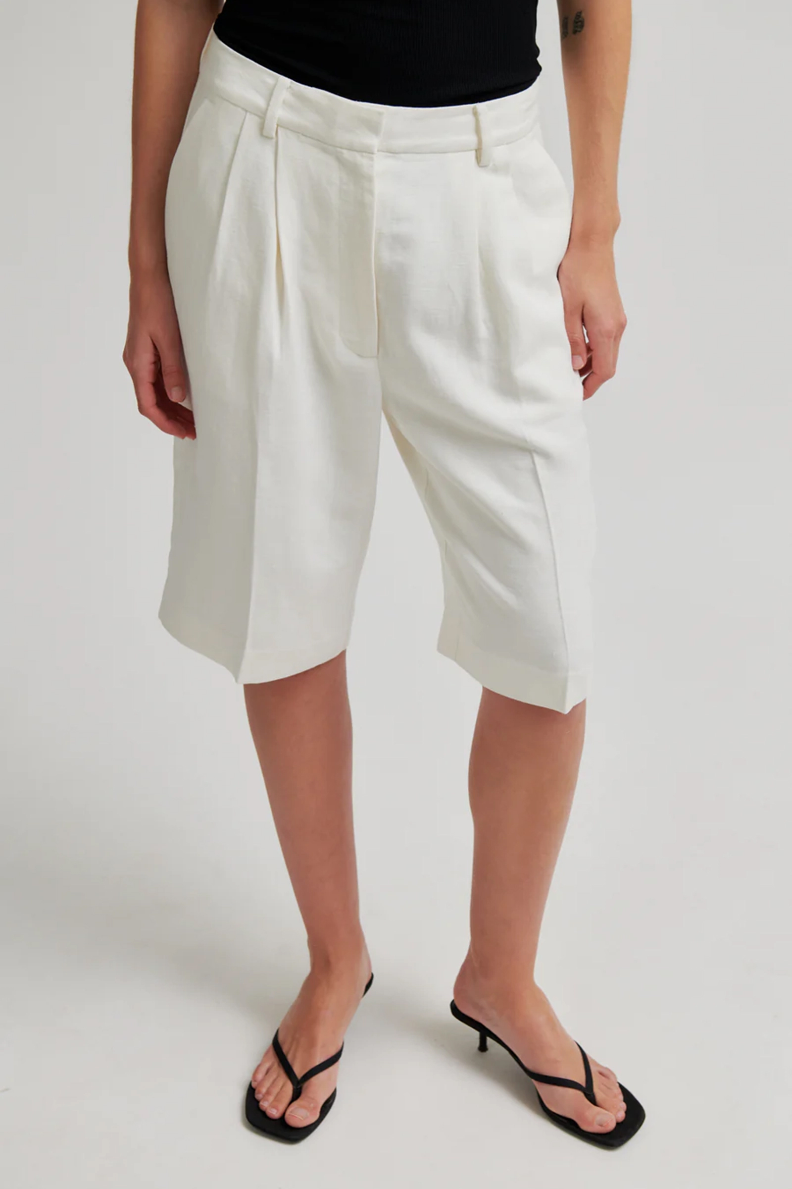 Dames short ecru