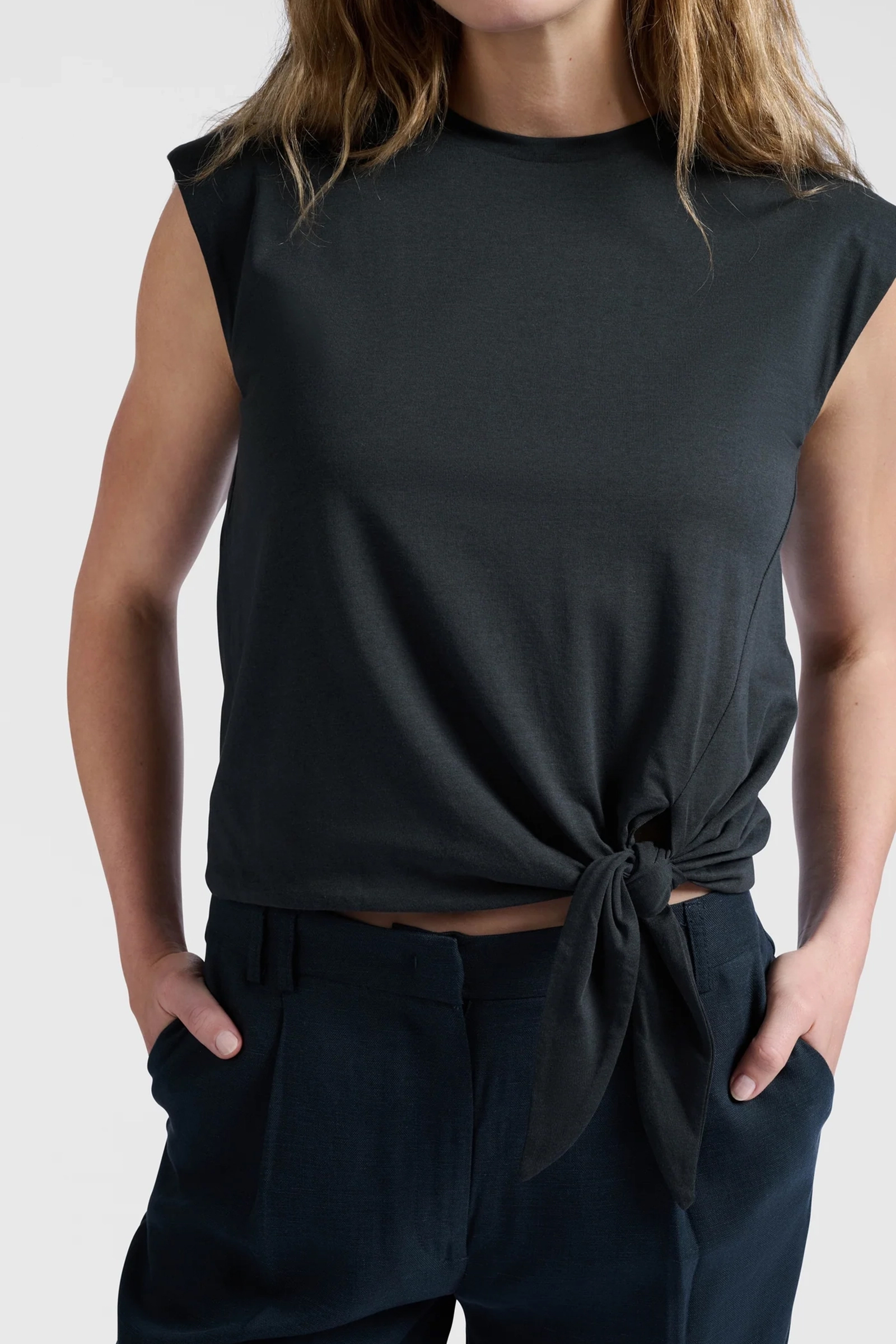 Yaya Sleeveless top with knot WASHED BLACK 2