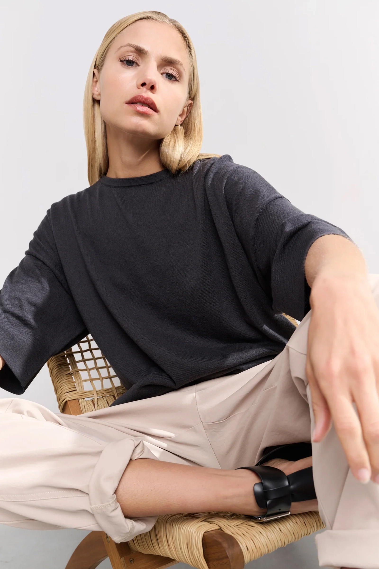 Yaya Oversized fine knitted t-shirt PHANTOM 2