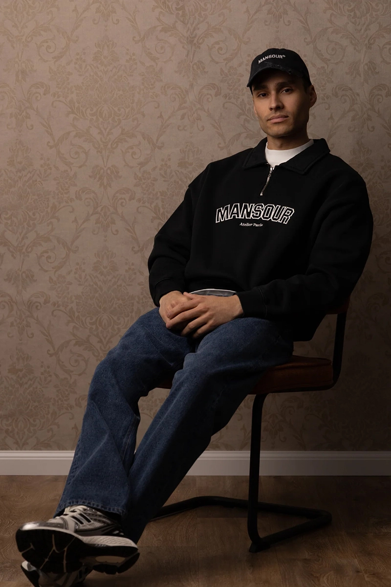 Mansour OUTLINE EMBROIDERY QUARTER ZIP Zwart 3