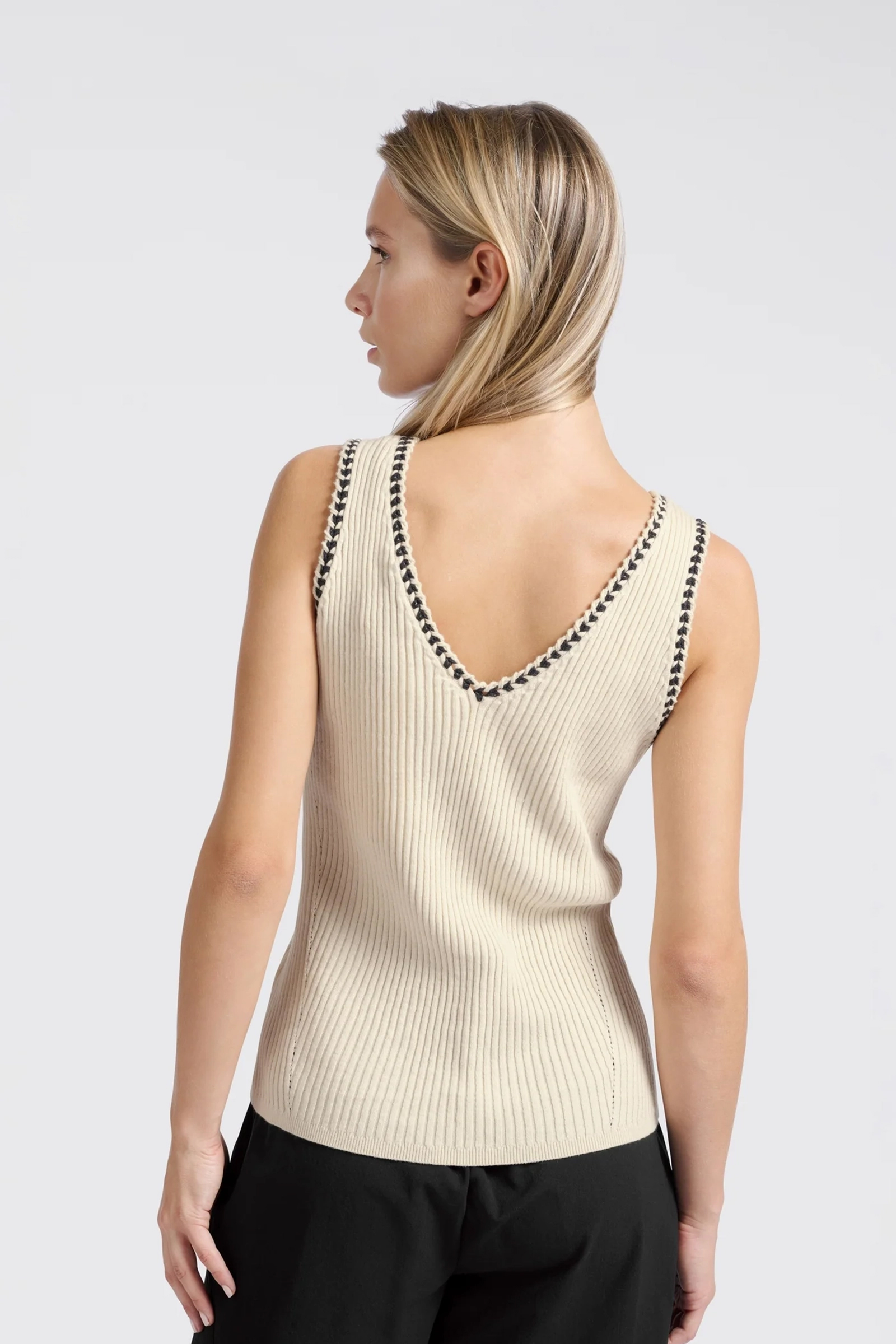 Yaya Rib tanktop with fun detail at SUMMER SAND 3