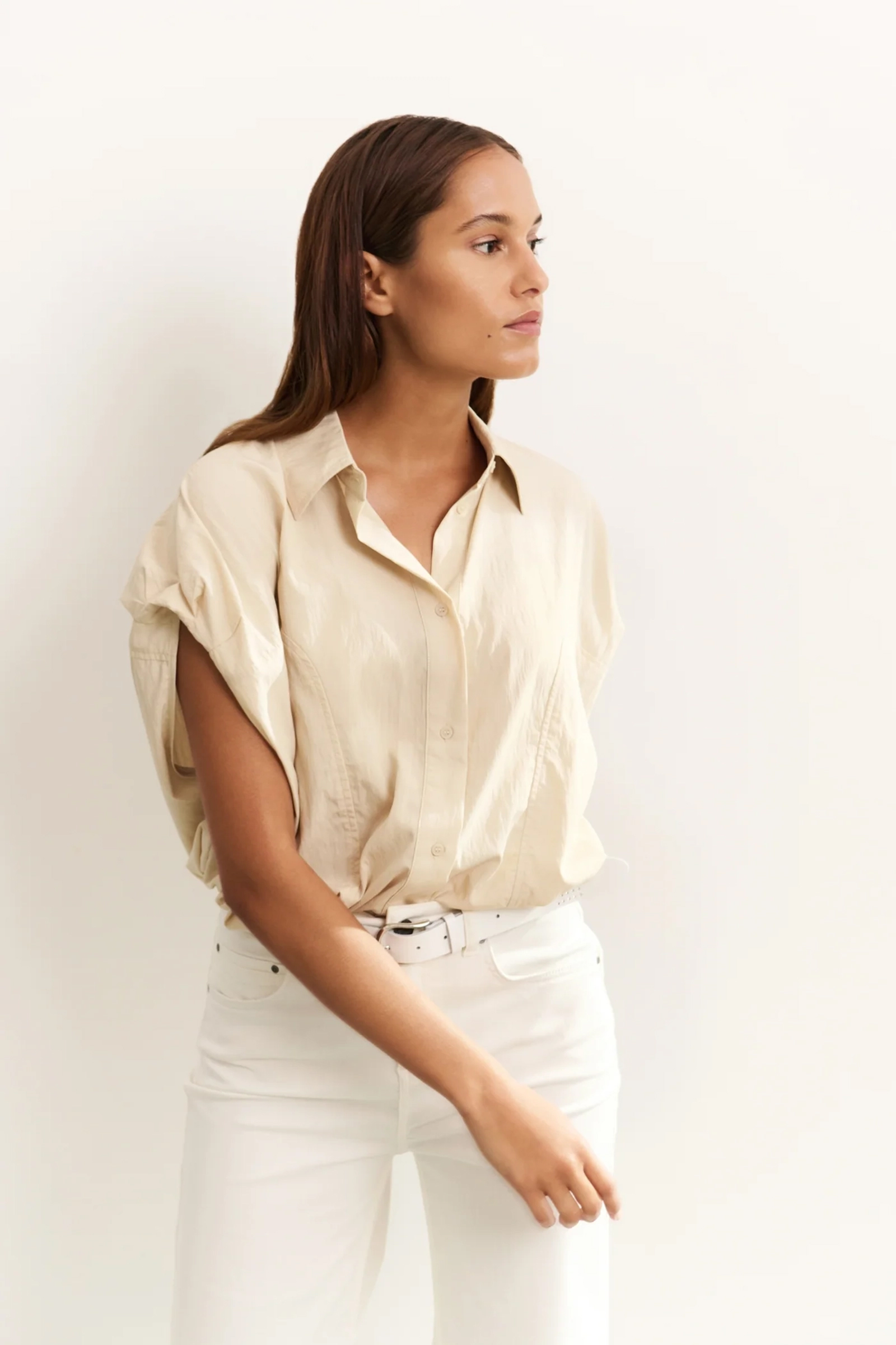 Yaya Sleeveless blouse with elastic SUMMER SAND 2