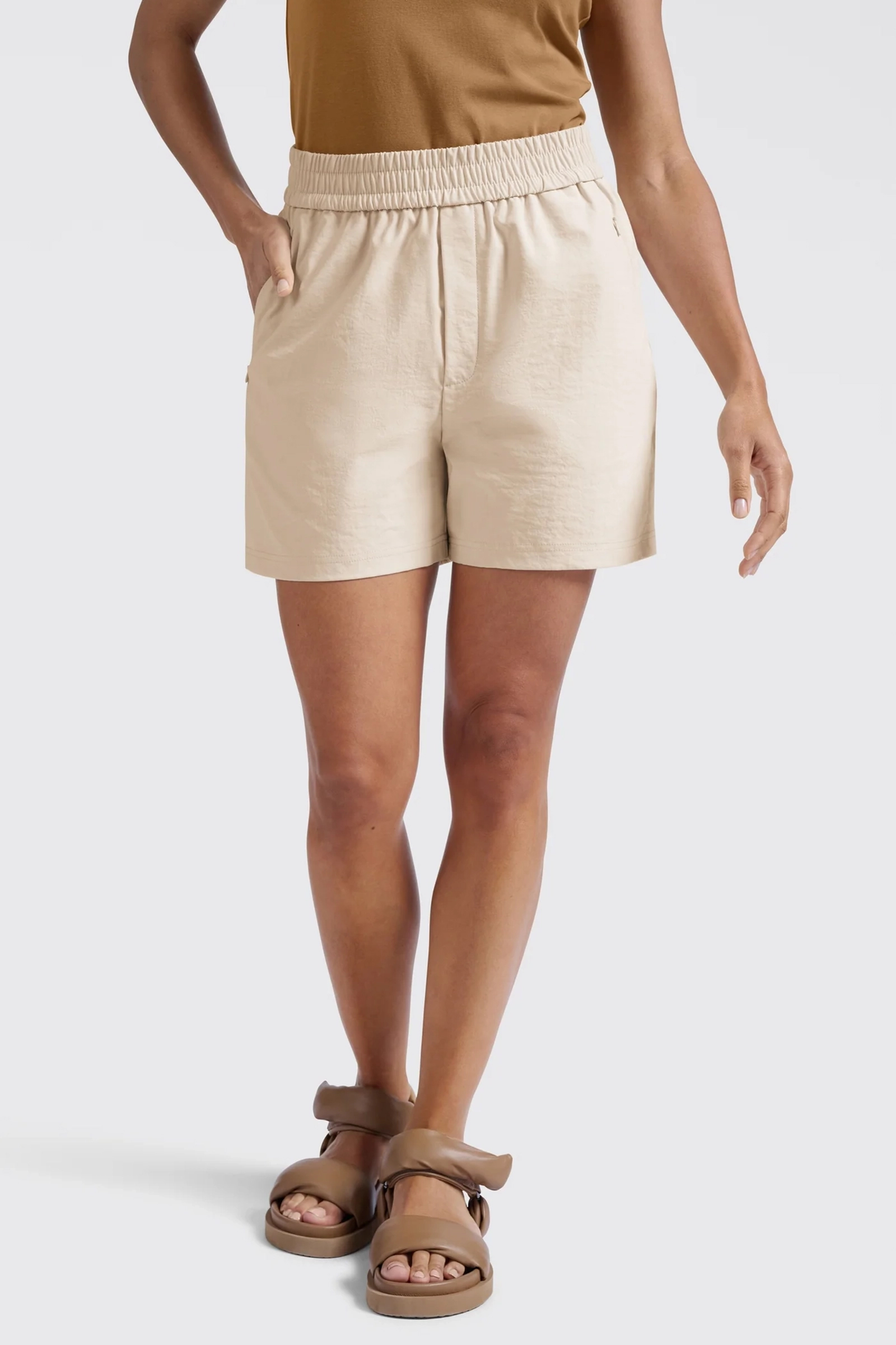 Yaya Woven short with elastic waist SUMMER SAND 2