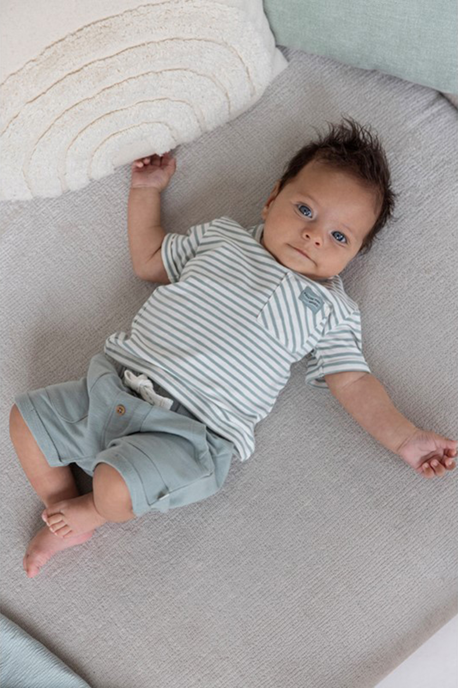 Baby short groen