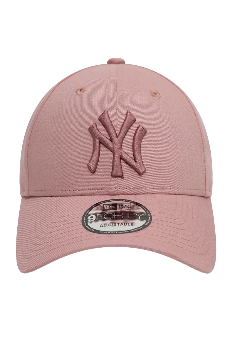 Casual cap rose
