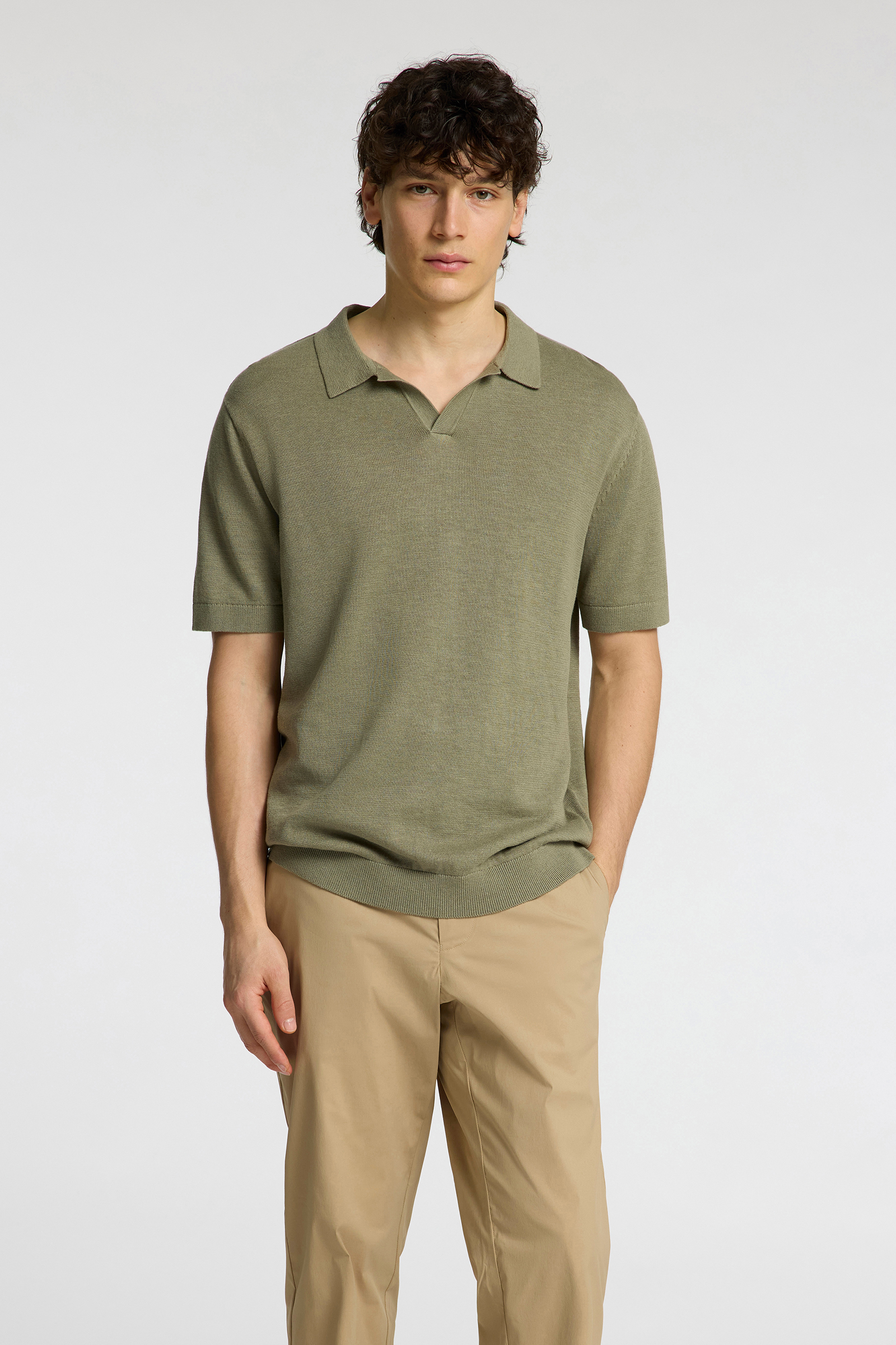 Selected SLHMATTIS SS LINEN BLEND OPEN POLO 190926-Vetiver 2