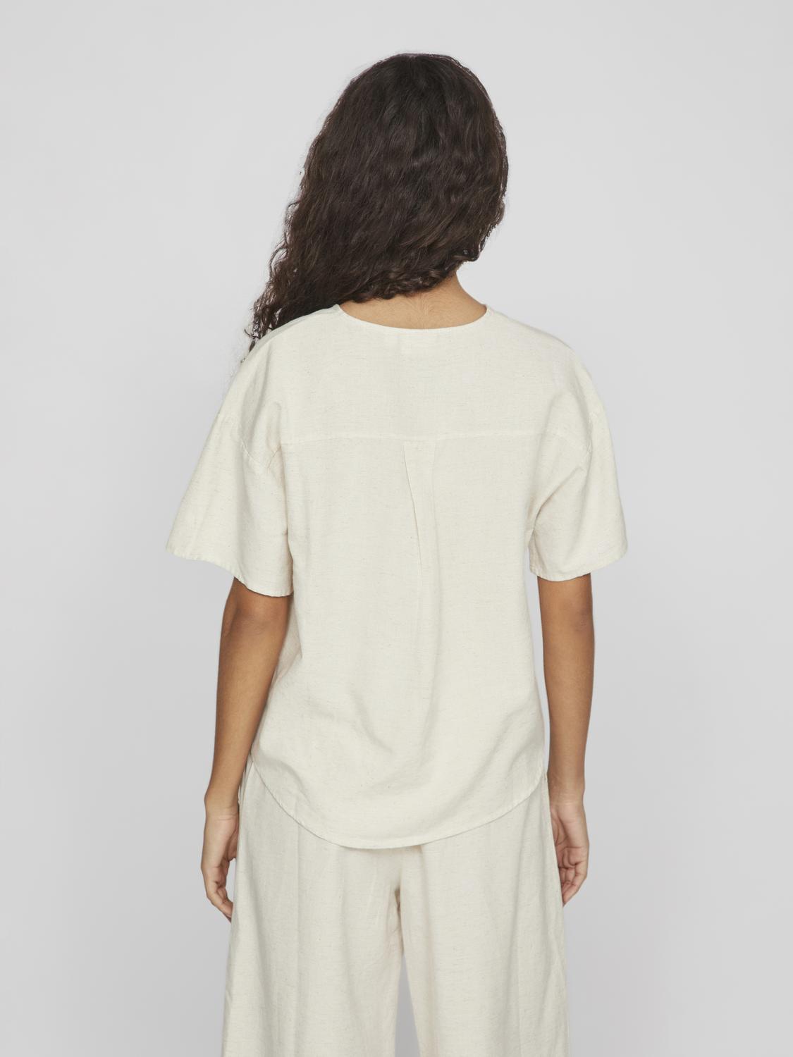 Vila VIPRISILLA V-NECK S/S TOP/1 - NOOS 262675-Super Light Natural Melan 5