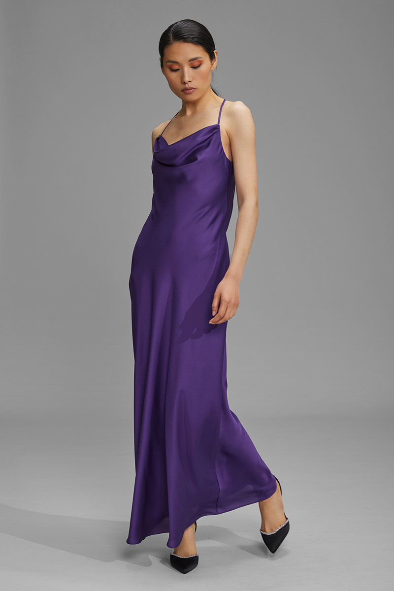 Swing Satin-Slip-Dress mit Strassdetails dunkellila 2