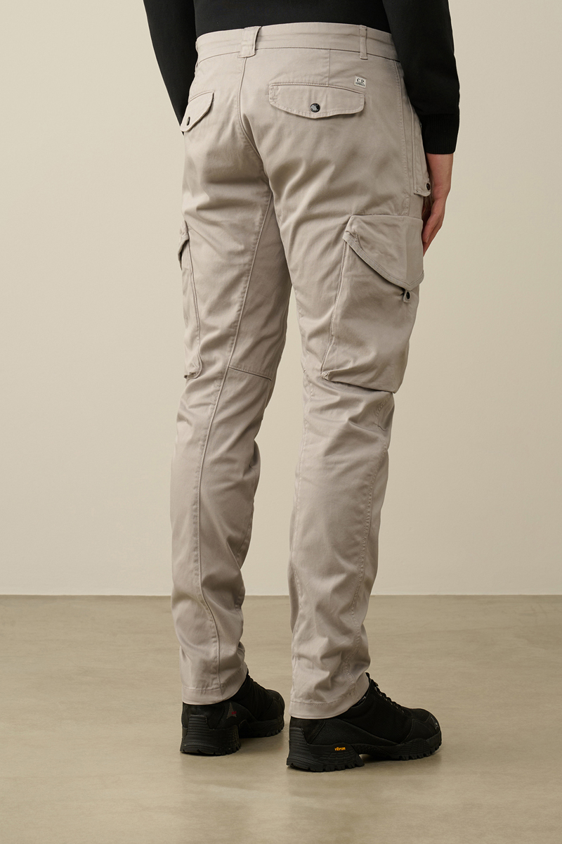 C.P. Company STRETCH SATEEN ERGONOMIC LENS UTILITY PANTS Grijs-1 3