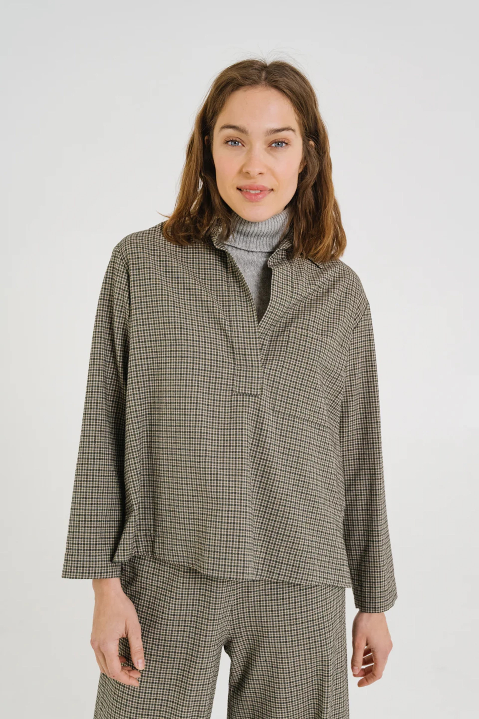 Dames blouse lange mouw bruin