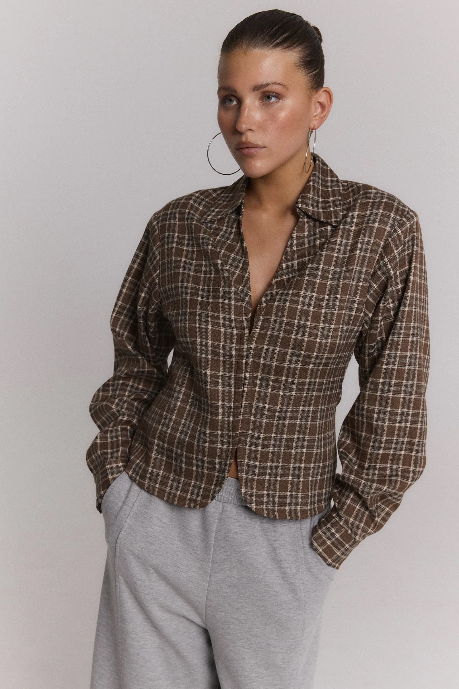 Dames blouse lange mouw bruin