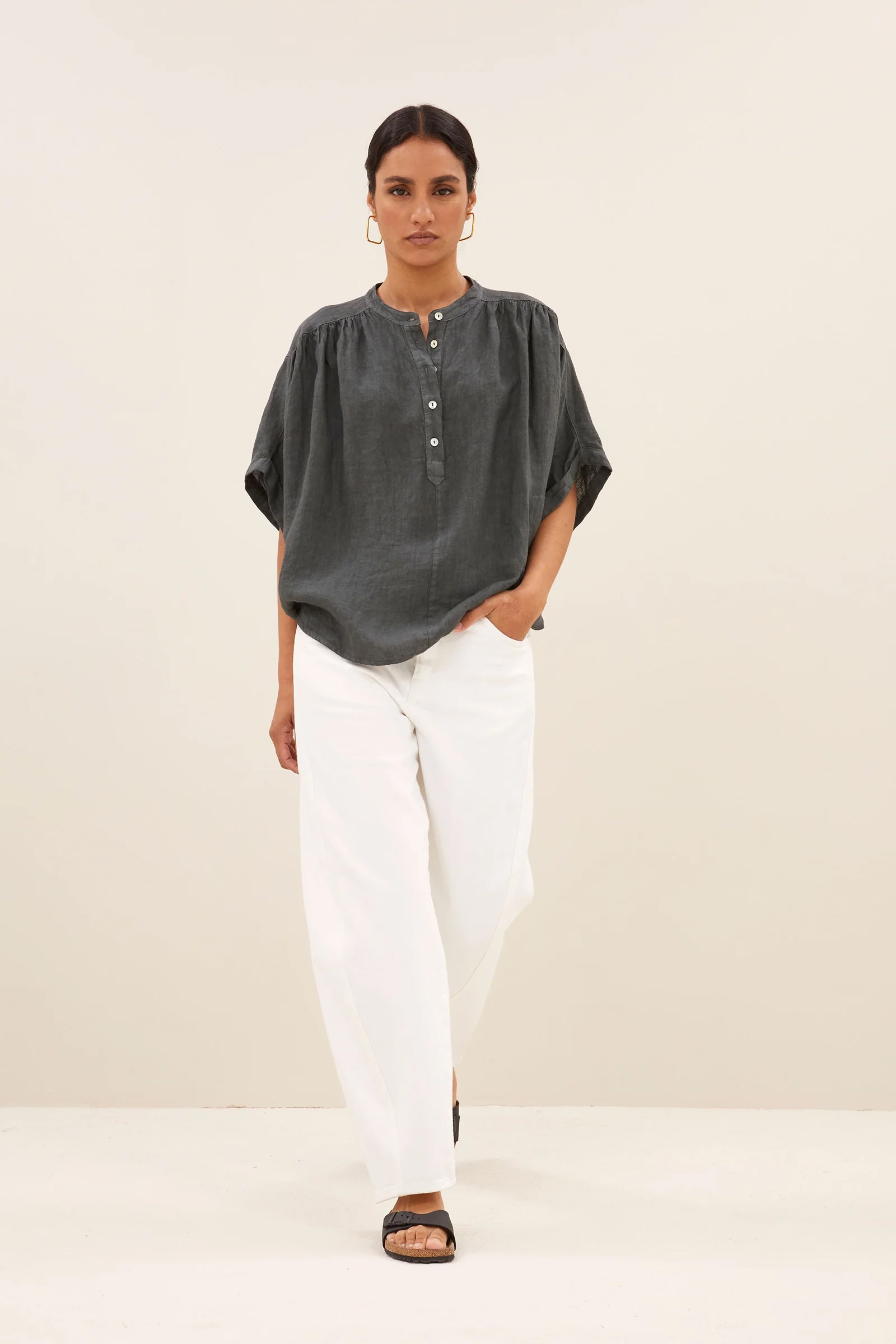 By Bar Axel linen blouse Grijs-1 2