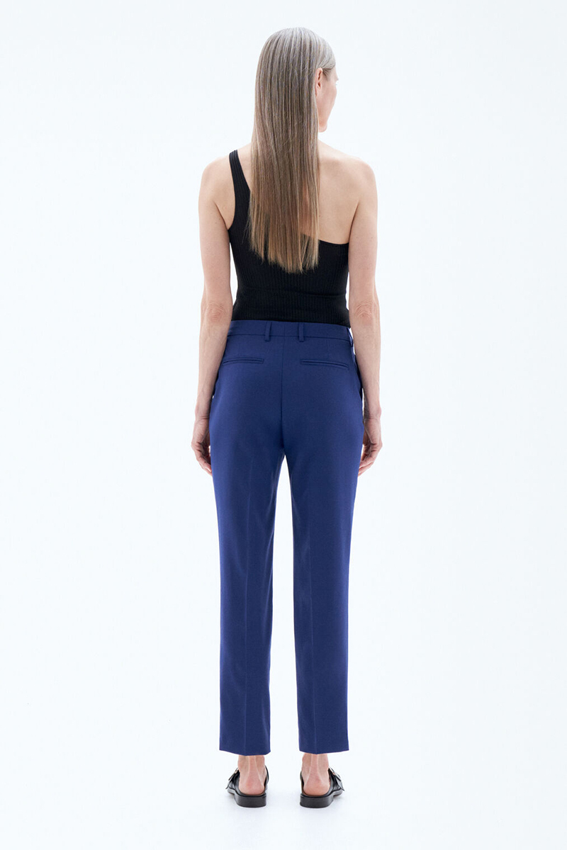Filippa K Emma cropped cool wool trouser Blauw-1 4