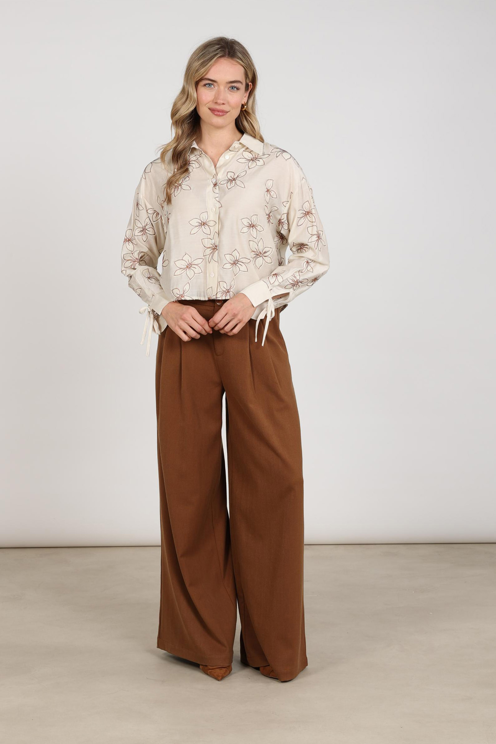 Dames blouse lange mouw bruin